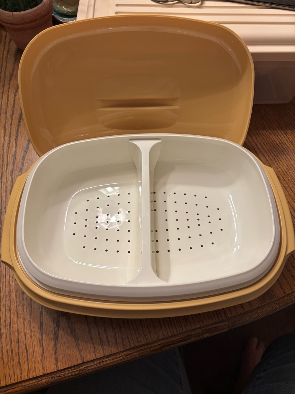 Tupperware Vintage Yellow and White Steam/Serving Set